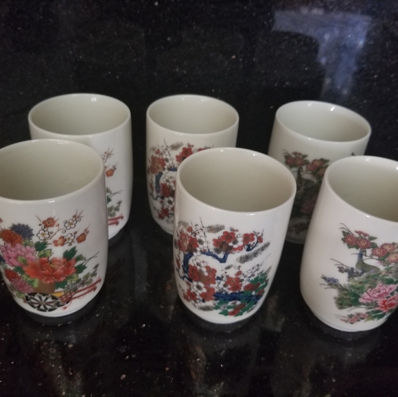 Vintage Japanese Sake Glasses - Picture 2 of 3